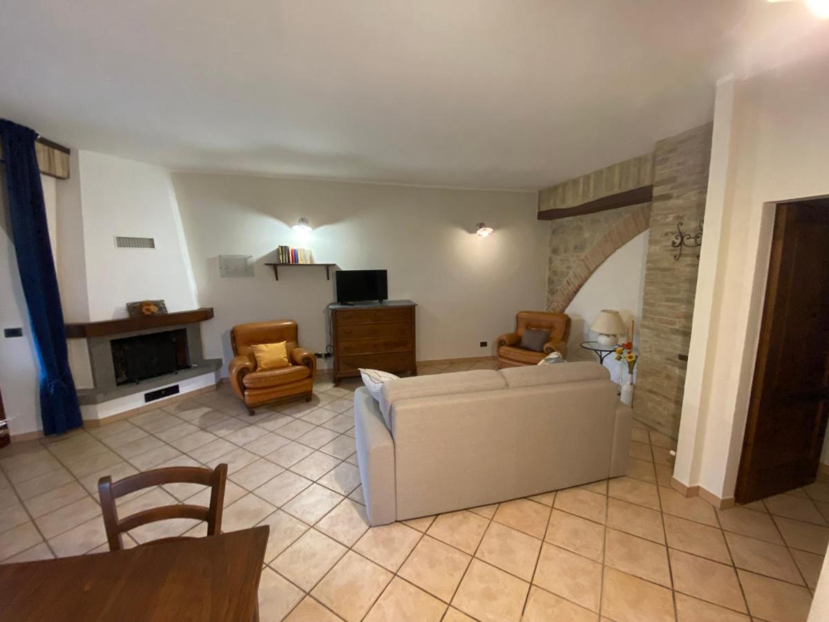Agriturismo Il Pozzo Castiglione dʼOrcia Exteriör bild